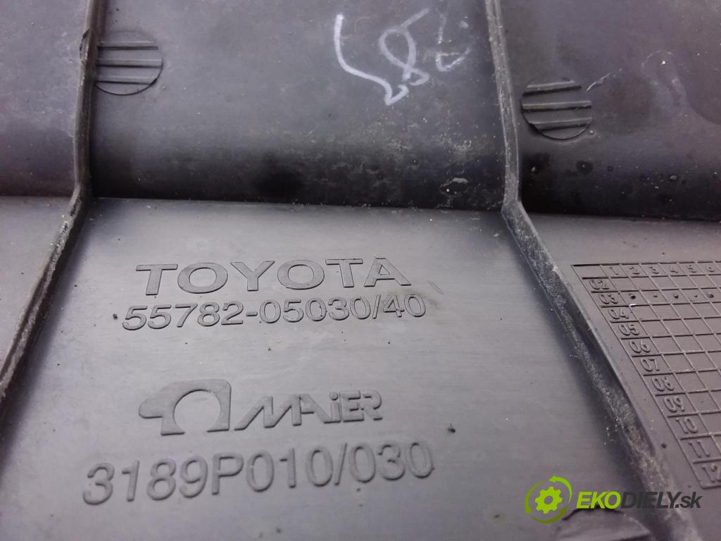 Toyota Avensis 2004 torpédo 55782-05030