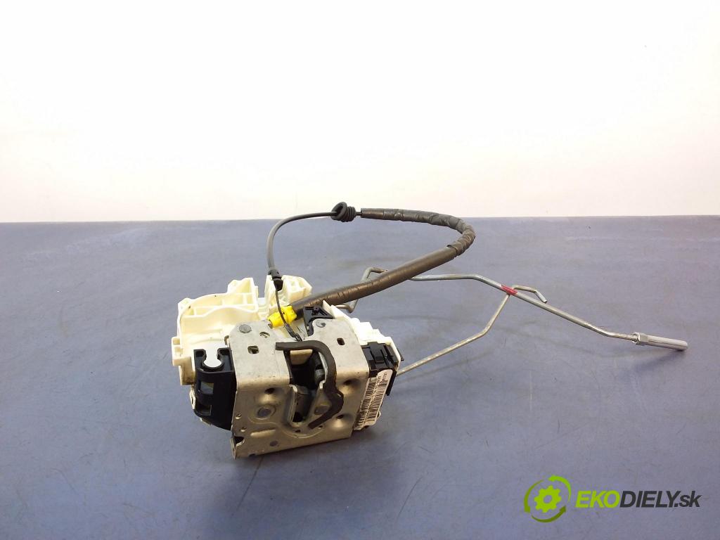 Jeep Grand cherokee 2017 zámok dvere Predné v pravo: P04589924AG