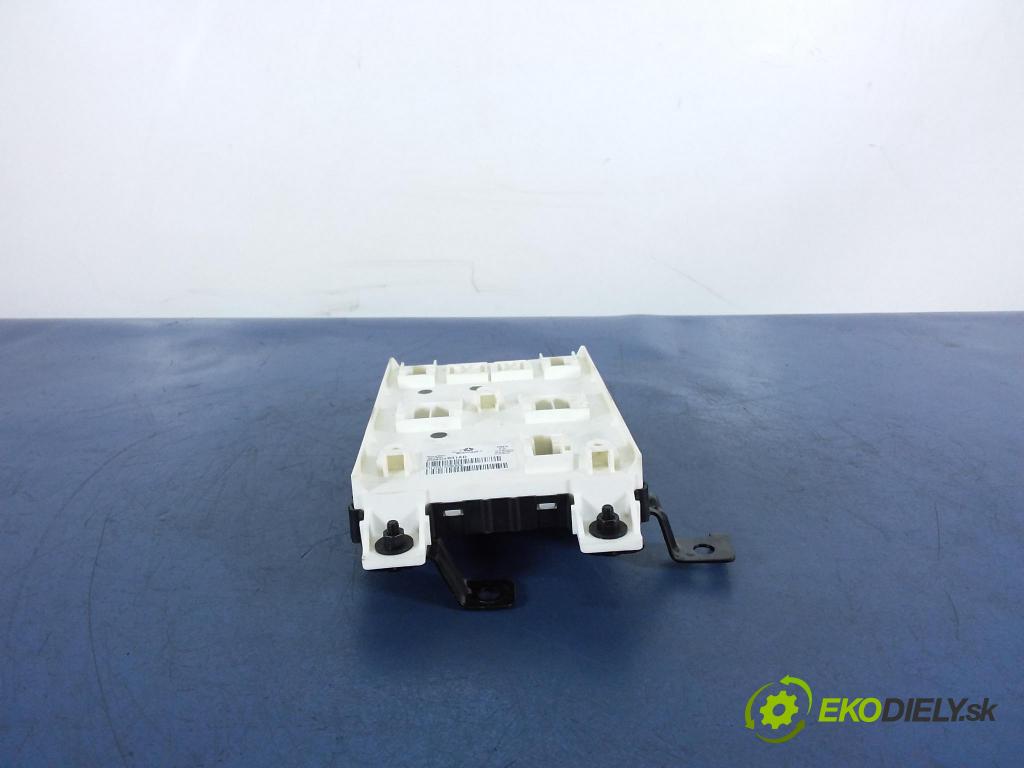 Jeep Grand cherokee 2017 skříňka Pojistky P68313031AD