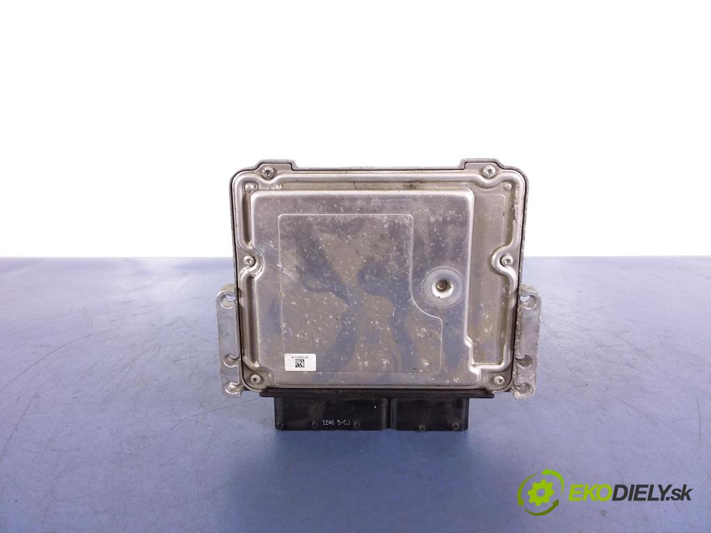 Jeep Grand cherokee 2017 riadiaca jednotka Motor: P68315560AC