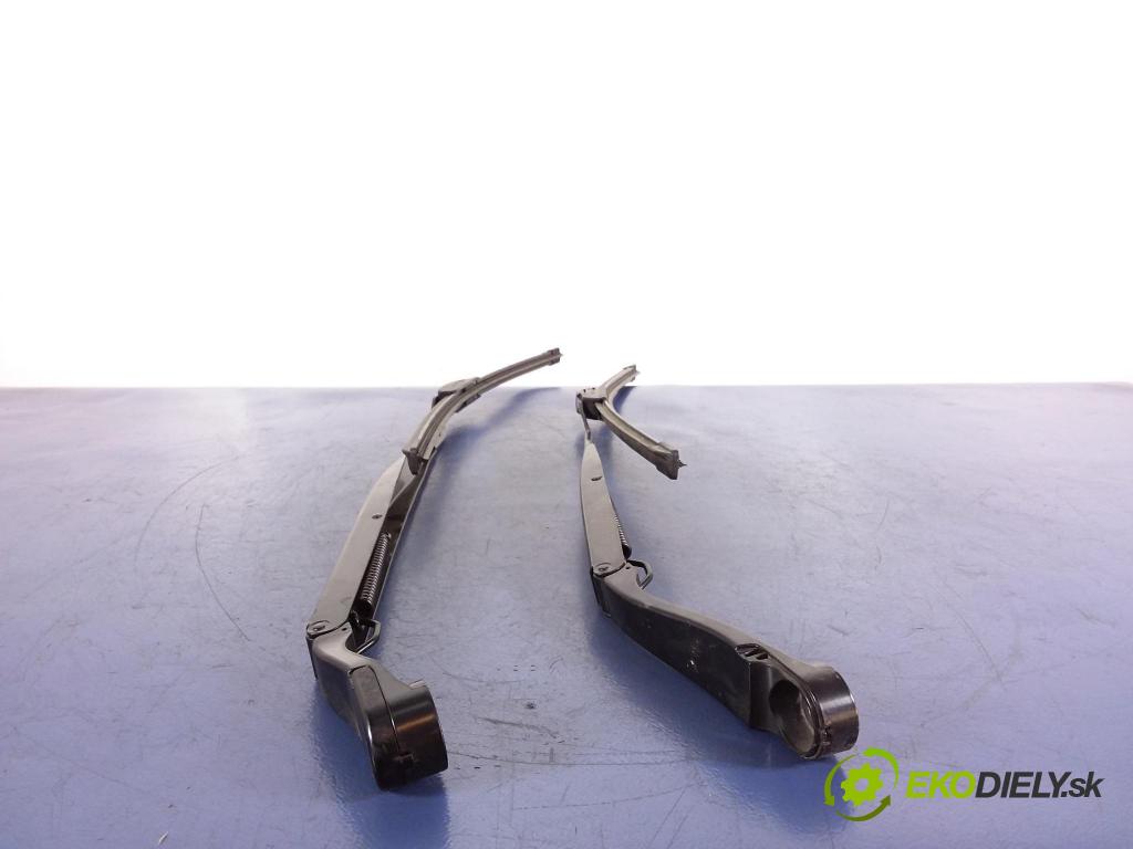 Jeep Grand cherokee 2017 Paže: Stěrače: před