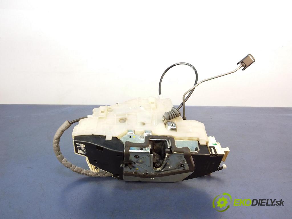 Mercedes S-klasa 2006 zámok dvere zad v pravo: A2217302435