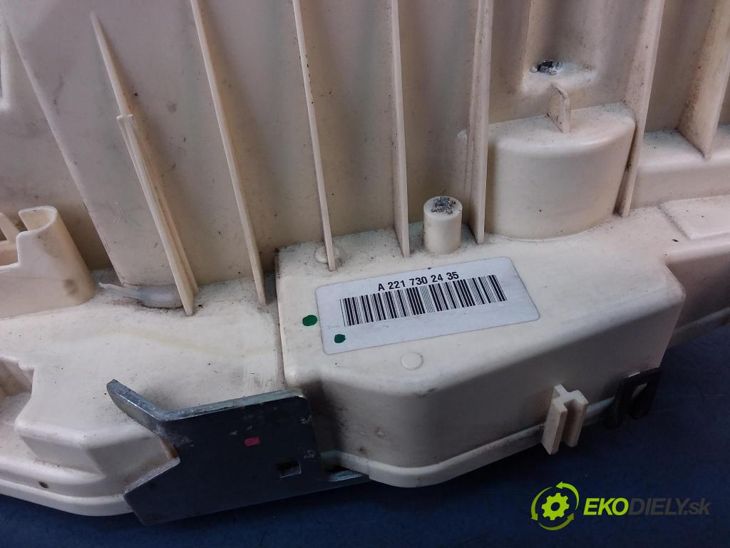 Mercedes S-klasa 2006 zámok dvere zad v pravo: A2217302435