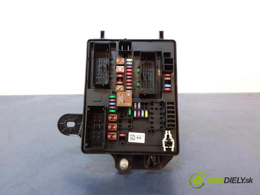 Cadillac Cts 2017 skříňka Pojistky 23134073