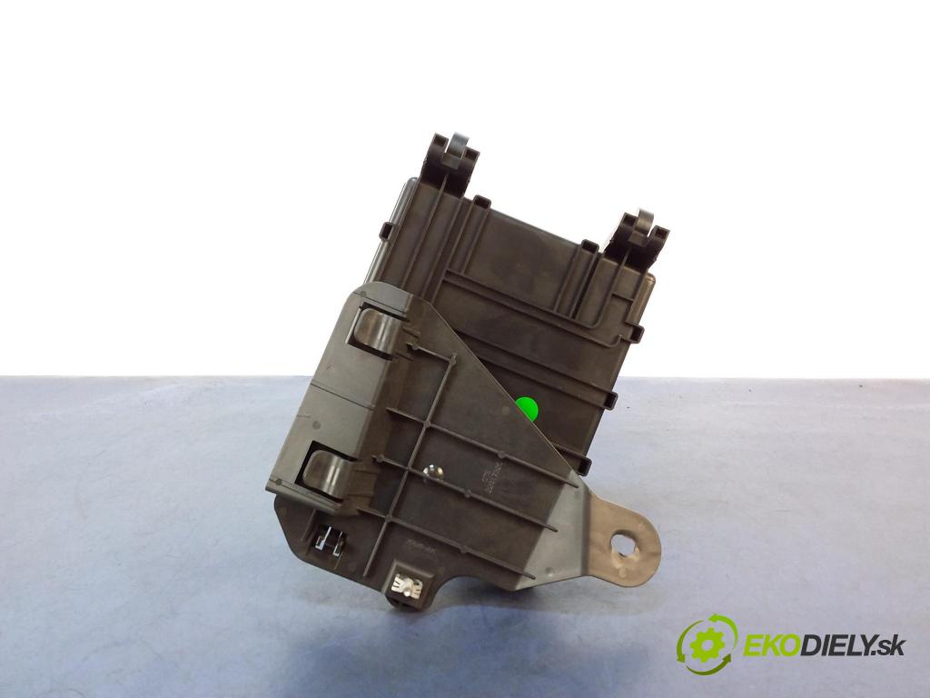 Cadillac Cts 2017 skříňka Pojistky 23134073