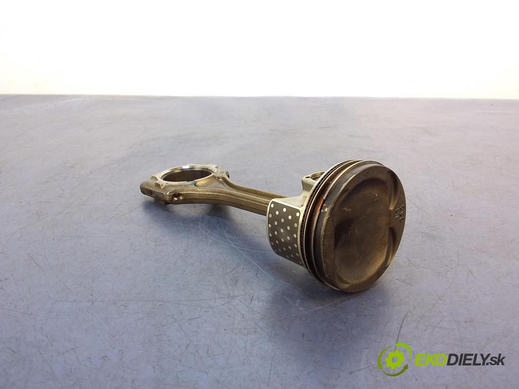 Honda Civic 2019 píst