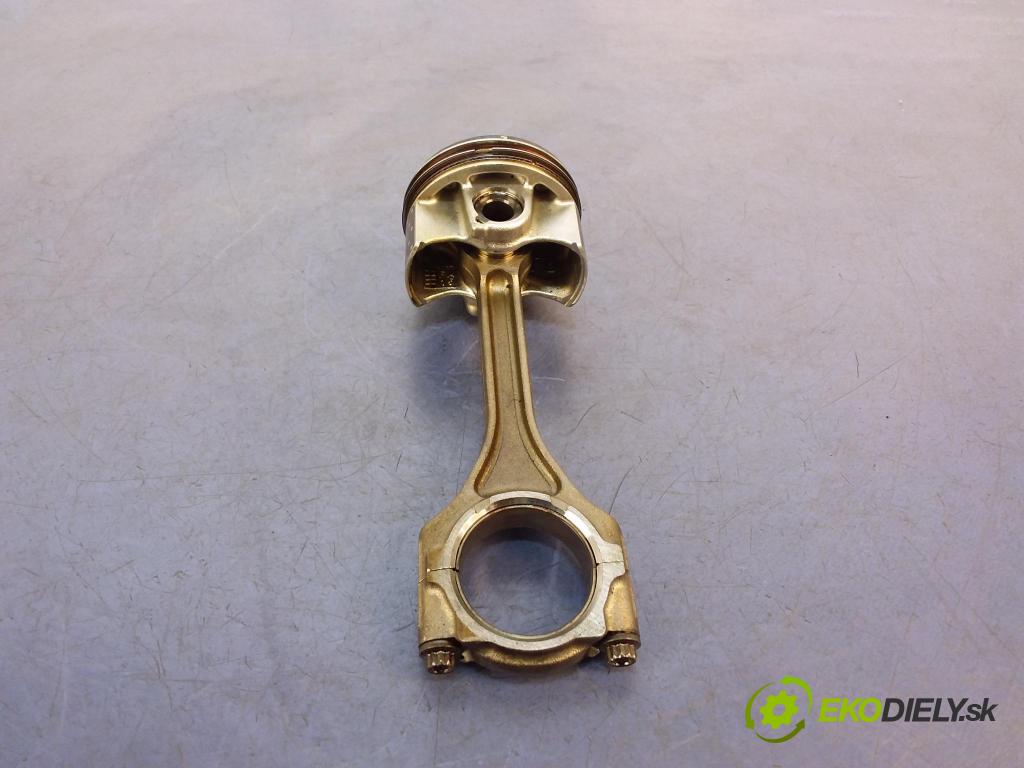 Honda Civic 2019 píst