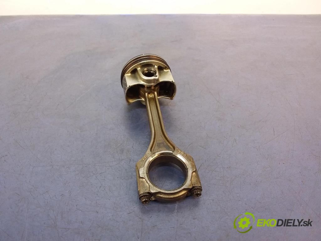 Honda Civic 2019 píst