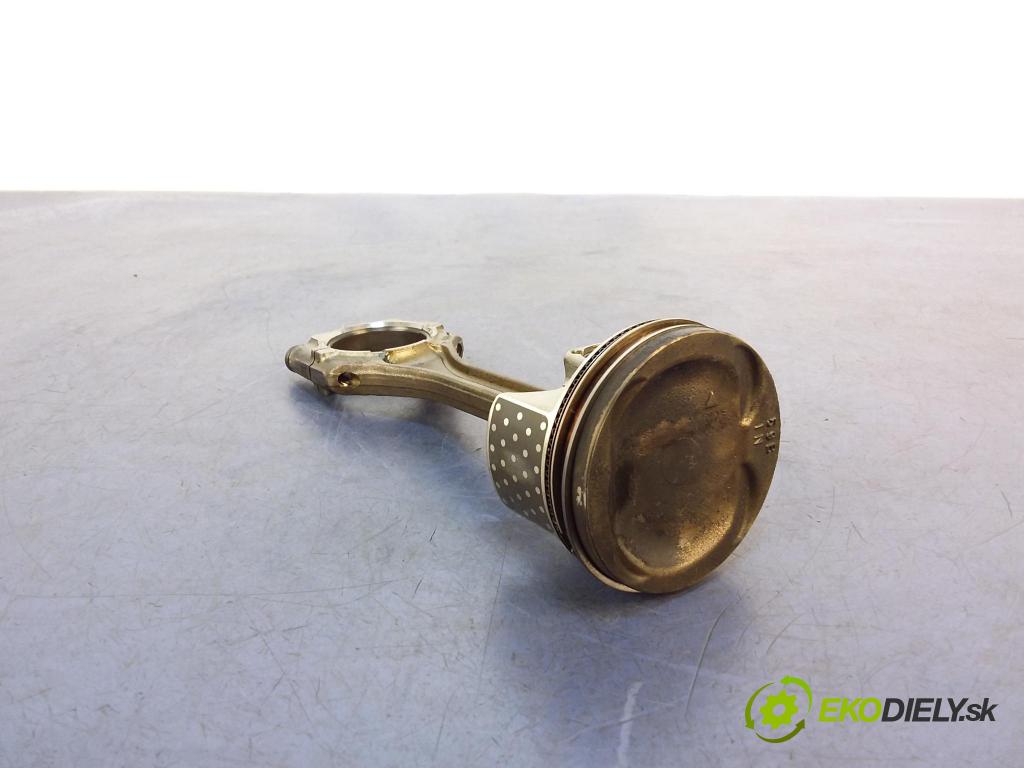 Honda Civic 2019 píst