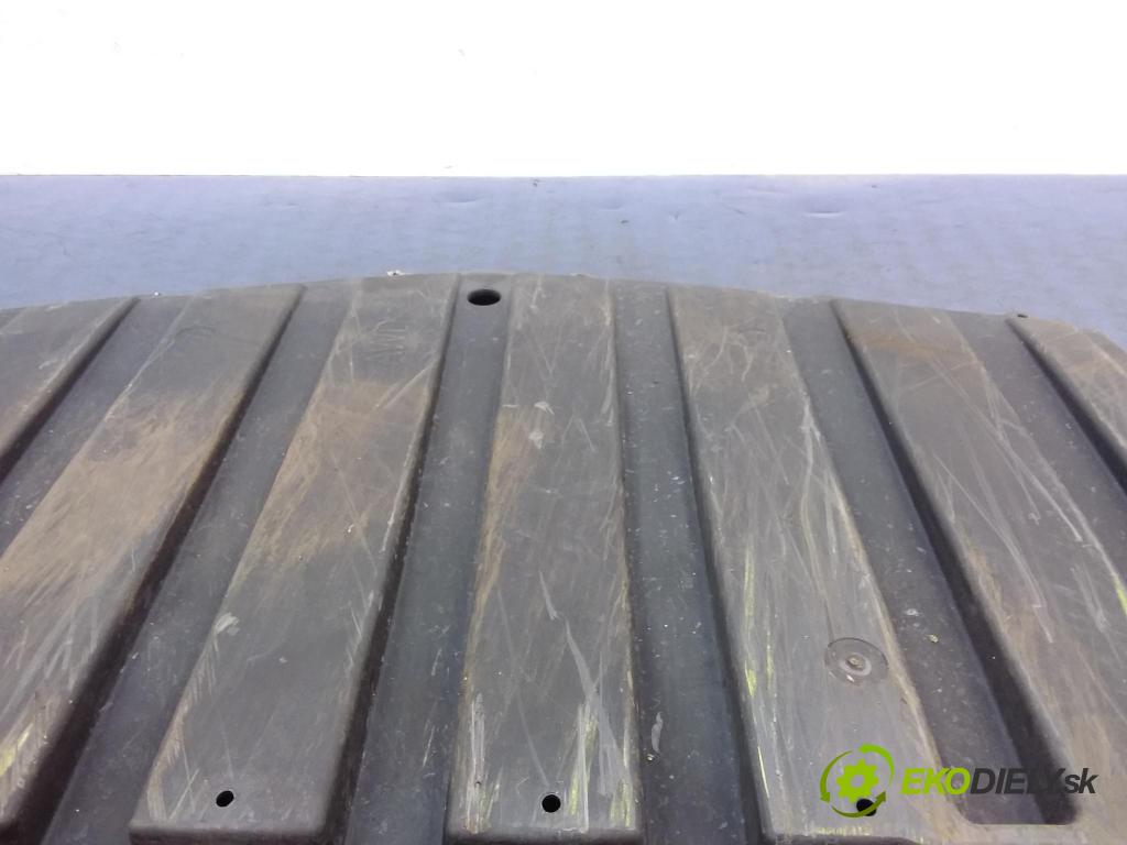 Cadillac Cts 2017 kryt Plast: podvozek: 