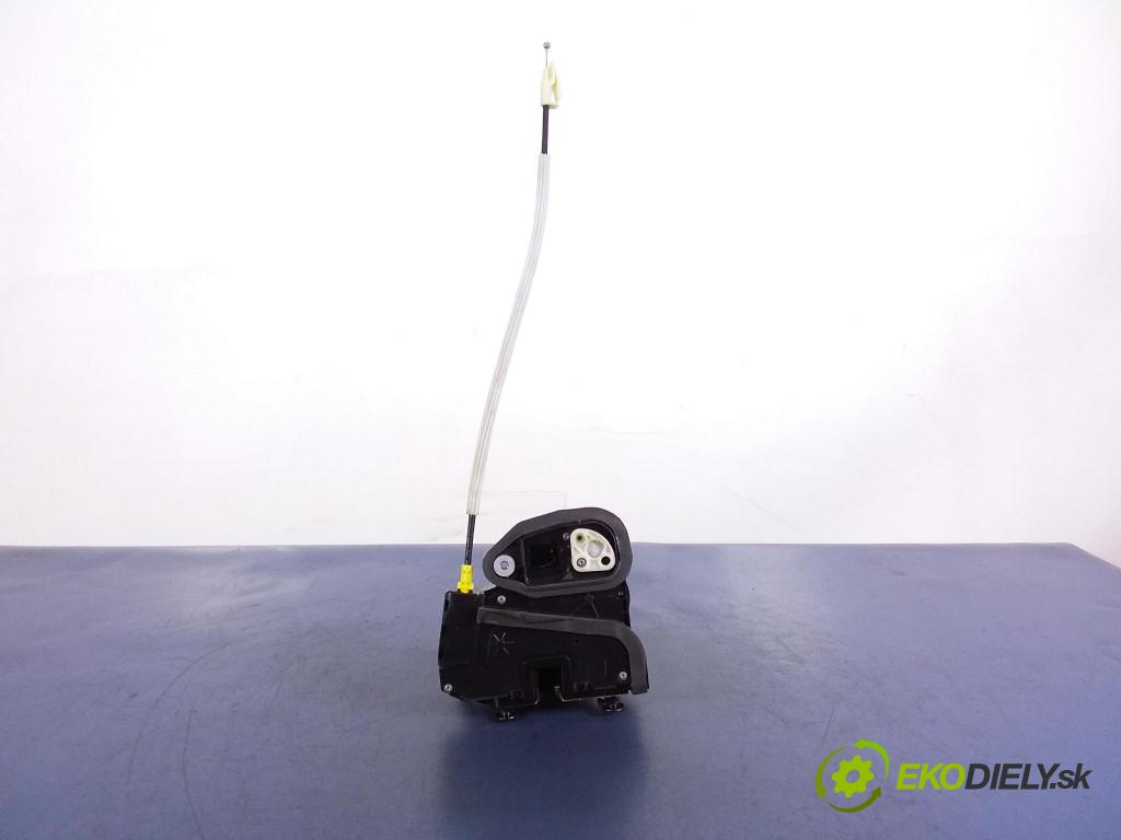 Cadillac Cts 2017 zámok dvere Predné v pravo: 13598360