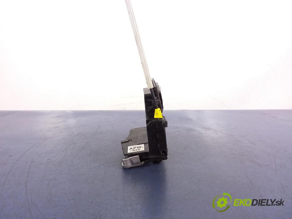 Cadillac Cts 2017 zámok dvere Predné v pravo: 13598360