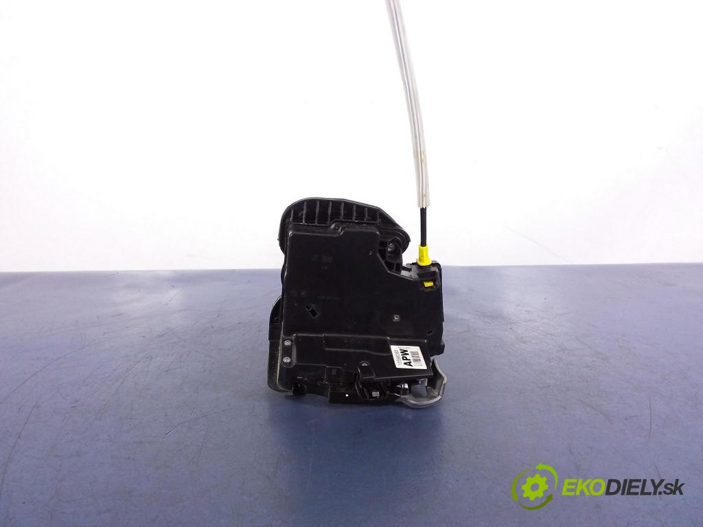 Cadillac Cts 2017 zámok dvere Predné v pravo: 13598360