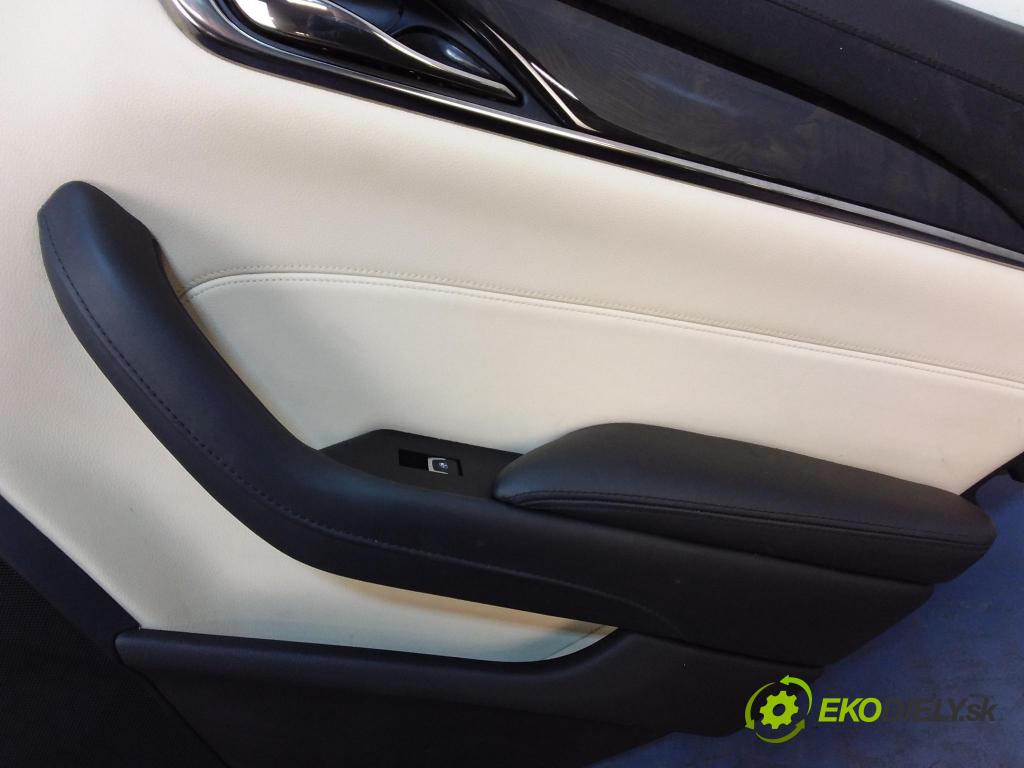 Cadillac Cts 2017 Čalounictví: dvere zad Prava: