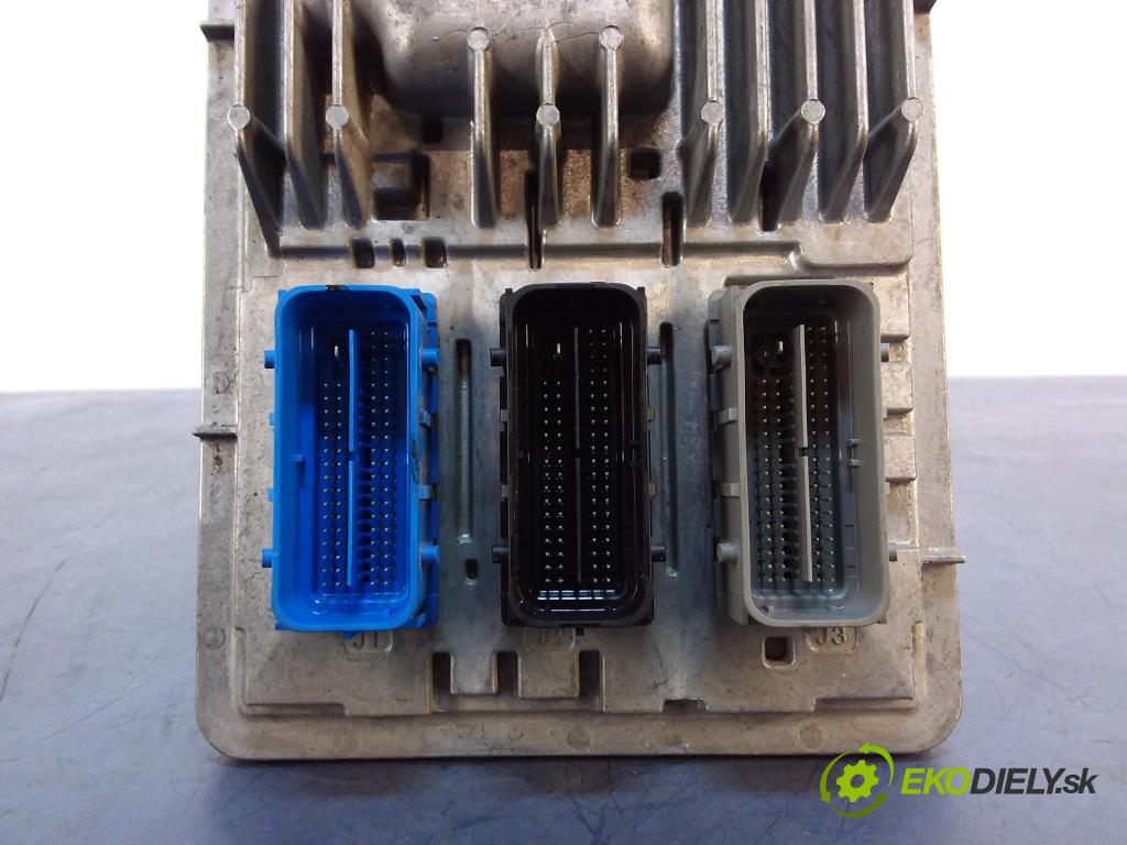 Opel Astra 2016 riadiaca jednotka Motor: 12679845