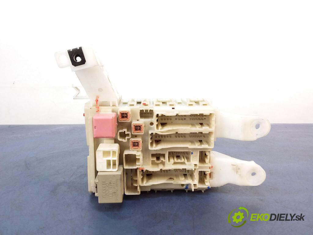 Toyota Auris 2007 skříňka Pojistky 82730-02140-A