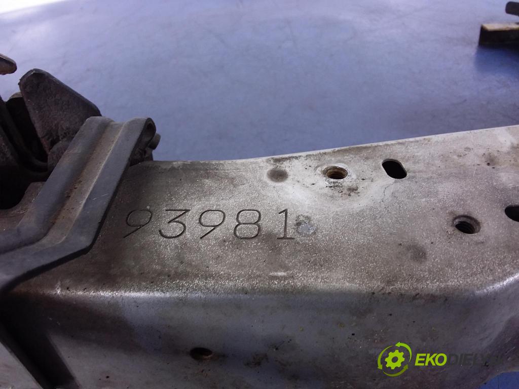 Toyota Auris 2007 výztuha Čelní / stěna Přední 