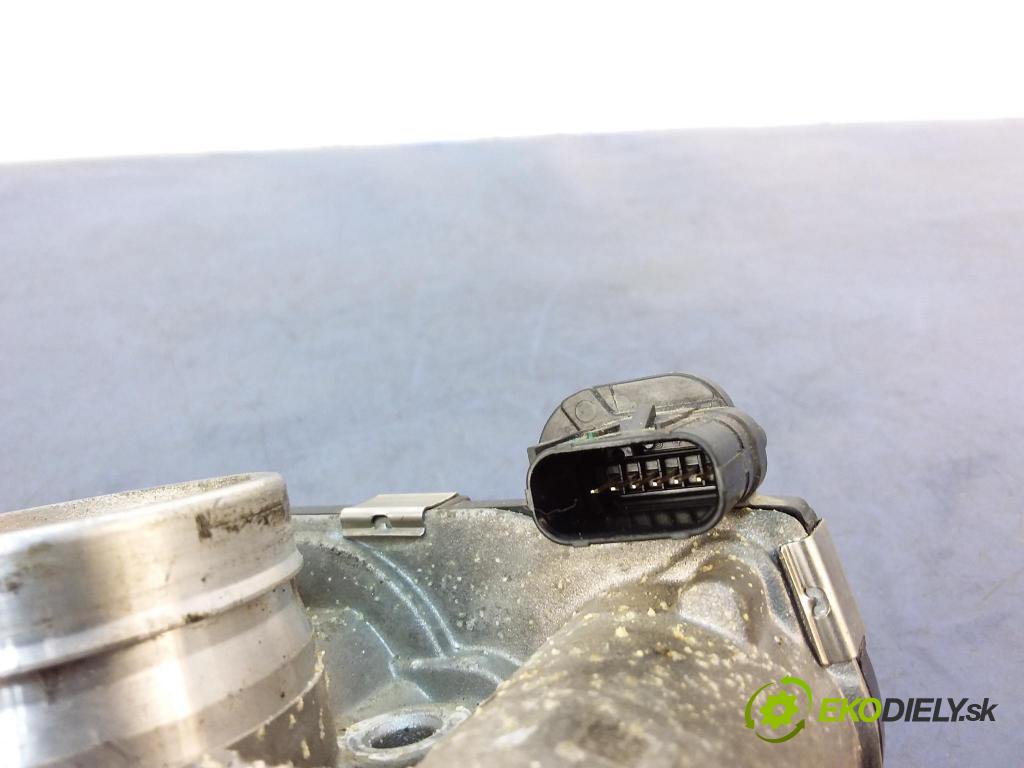 Opel Astra 2016 klapka 12671379AA