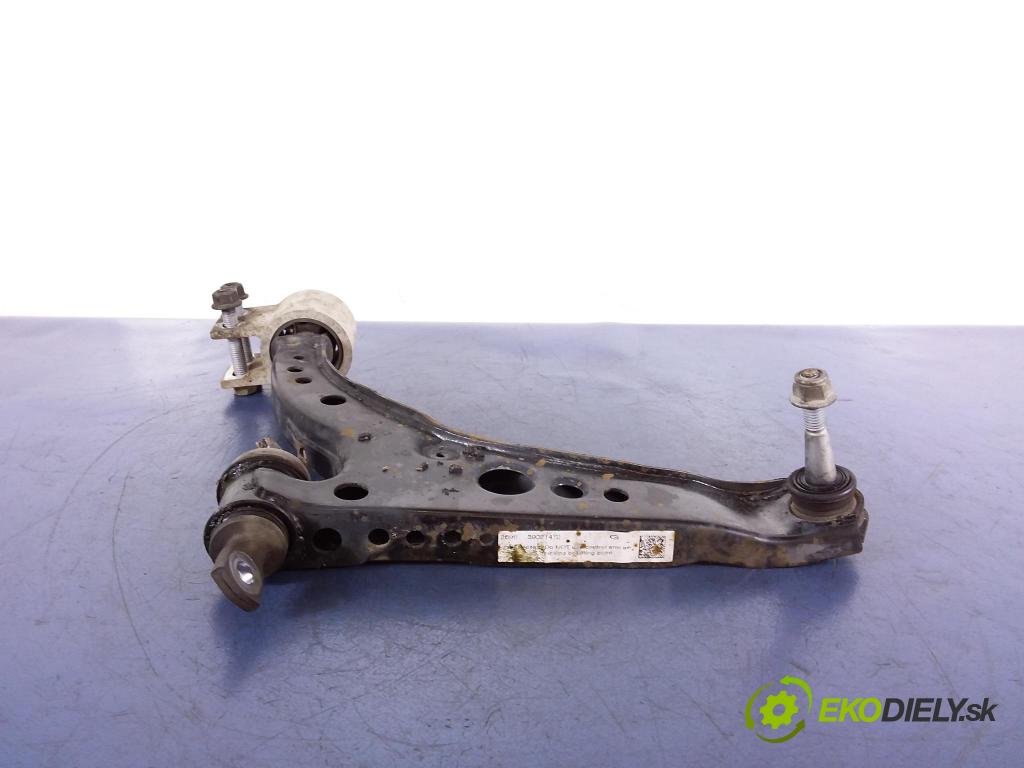 Opel Astra 2016 Predné v pravo: