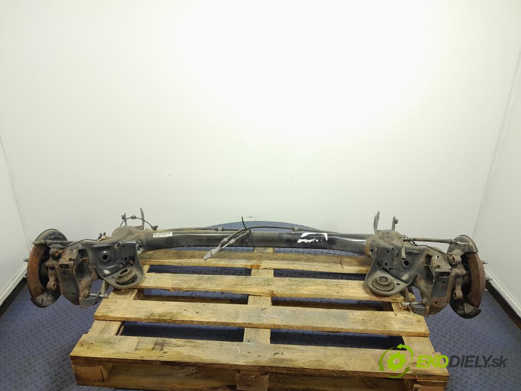 Opel Astra 2016 výstuha Pozastavenia: zad 01