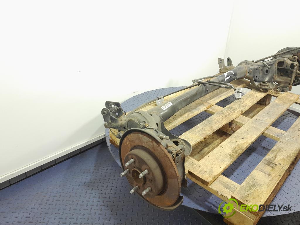 Opel Astra 2016 výstuha Pozastavenia: zad 01