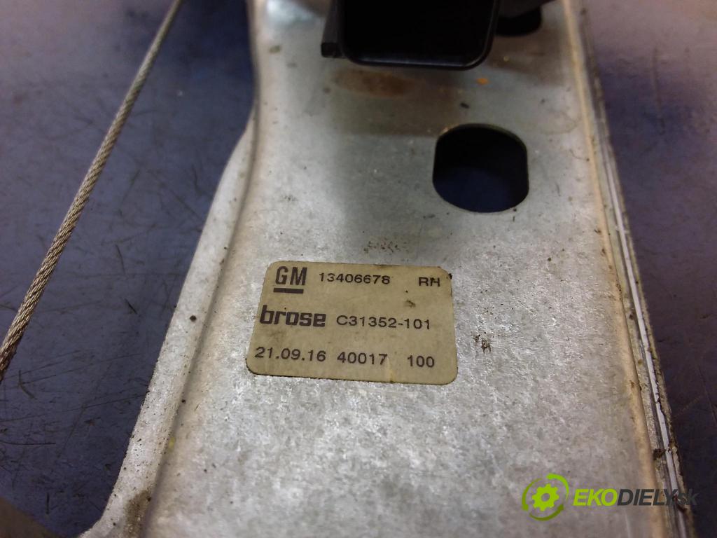 Opel Astra 2016 mechanismus stahování Sklenka: Zad: v pravo: 13406678