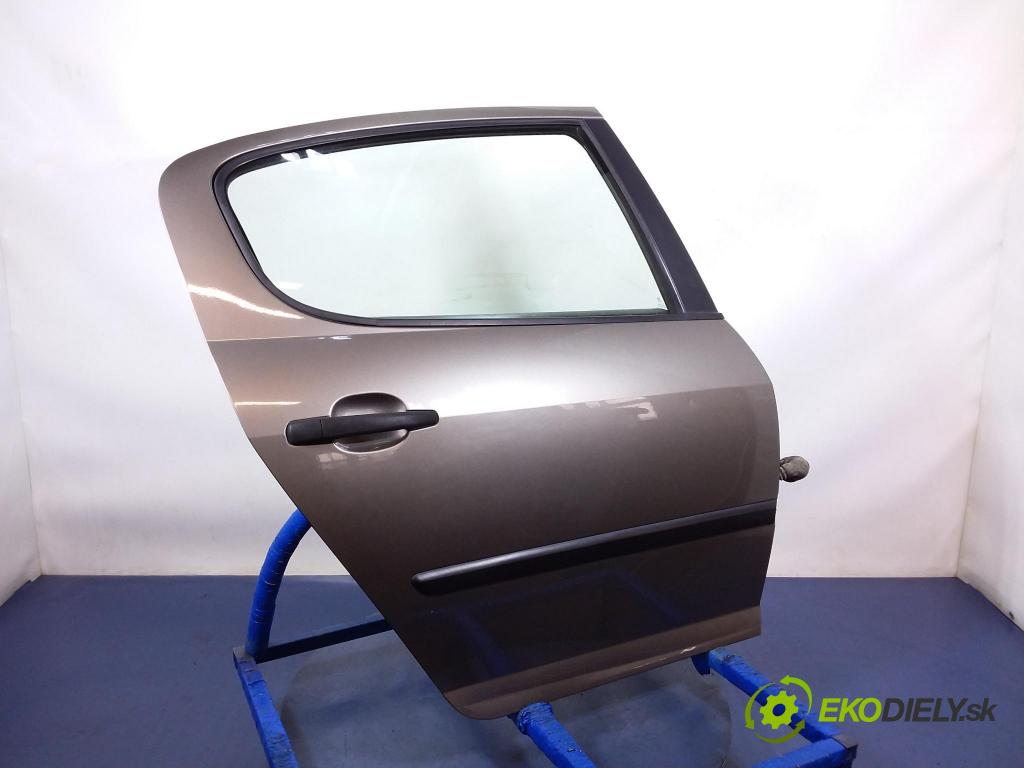 Peugeot 407 2005 dveře Zad: prave