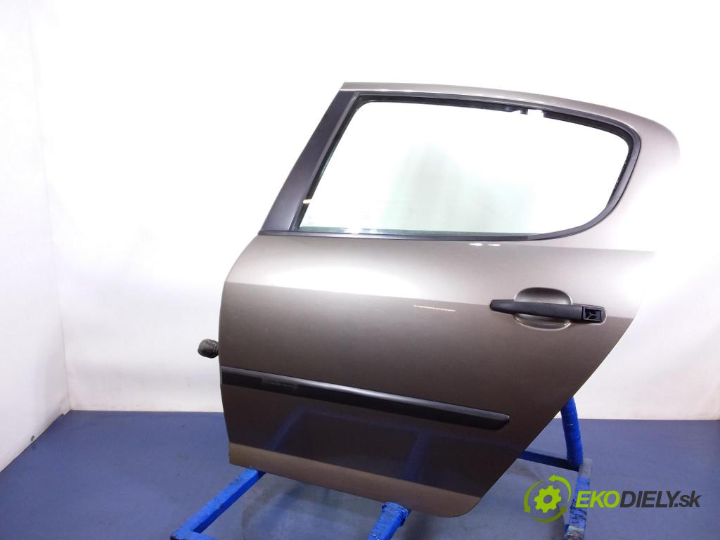 Peugeot 407 2005 dveře Zad: Vlevo, odjet: