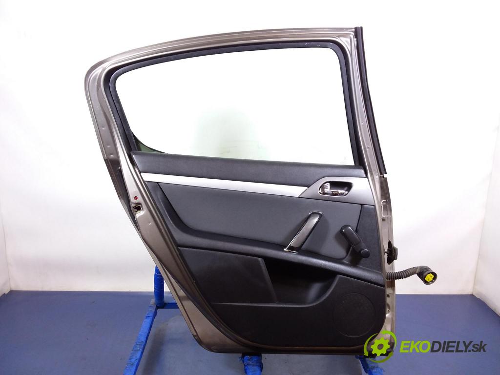 Peugeot 407 2005 dvere zad Vľavo: 
