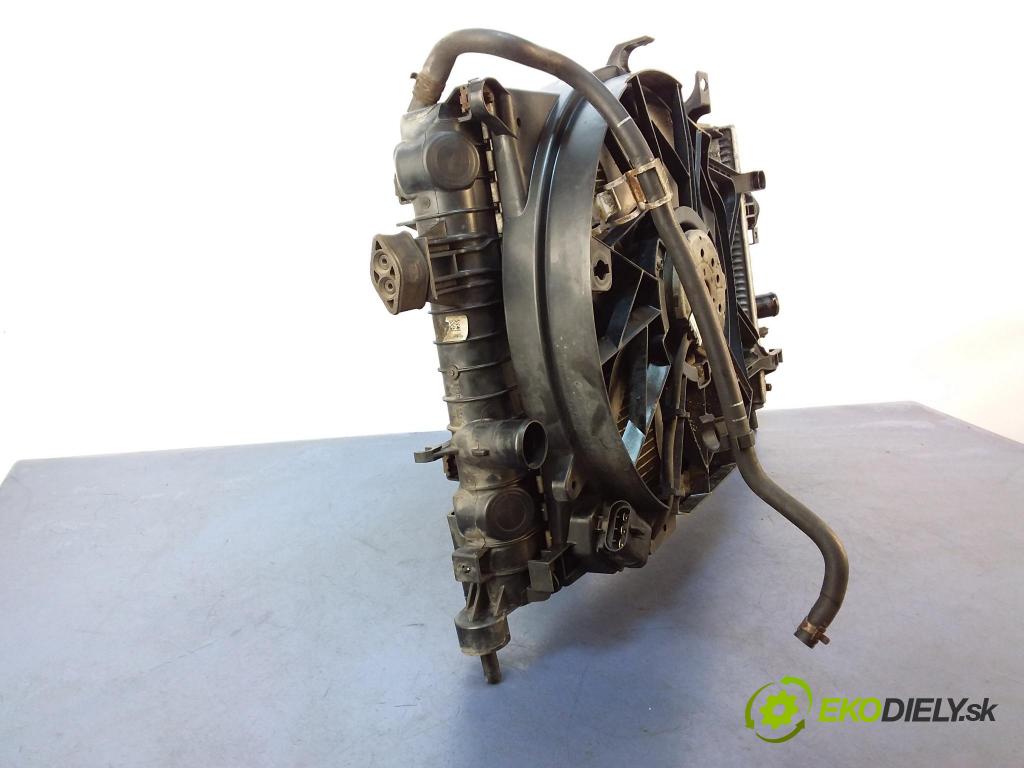 Opel Astra 2009 chladič Voda: