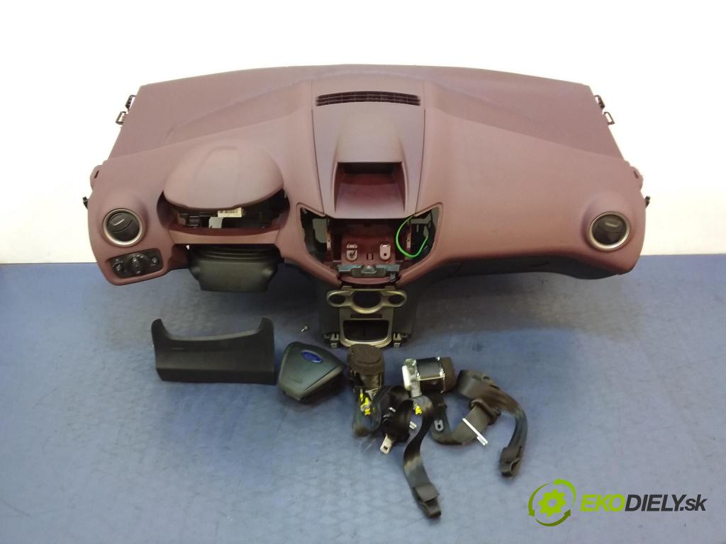 Ford Fiesta 2009 kokpit,přistrojova deska