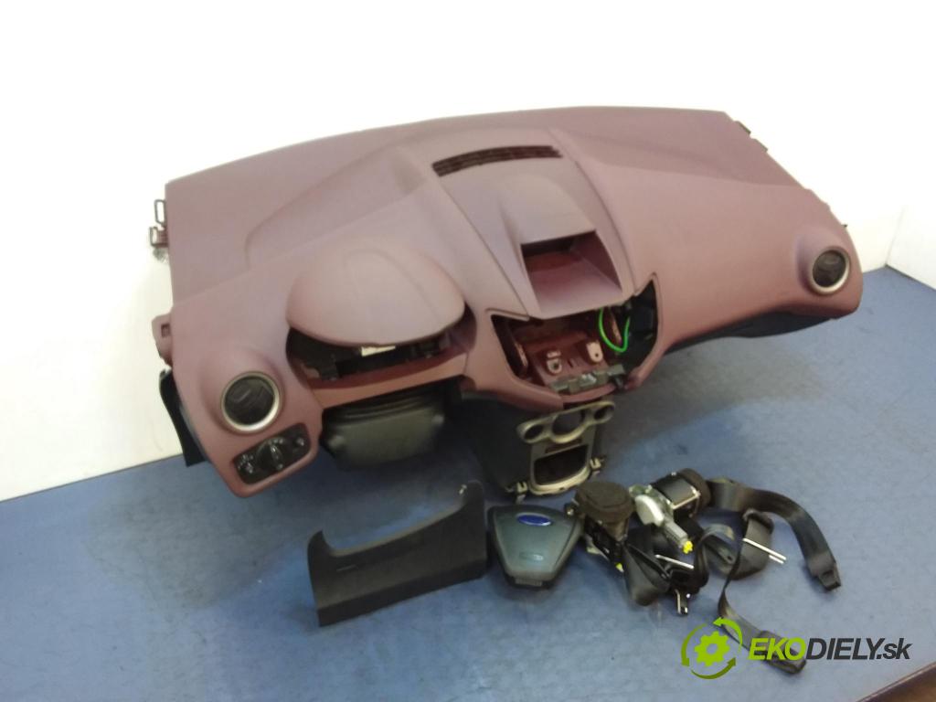 Ford Fiesta 2009 kokpit,přistrojova deska