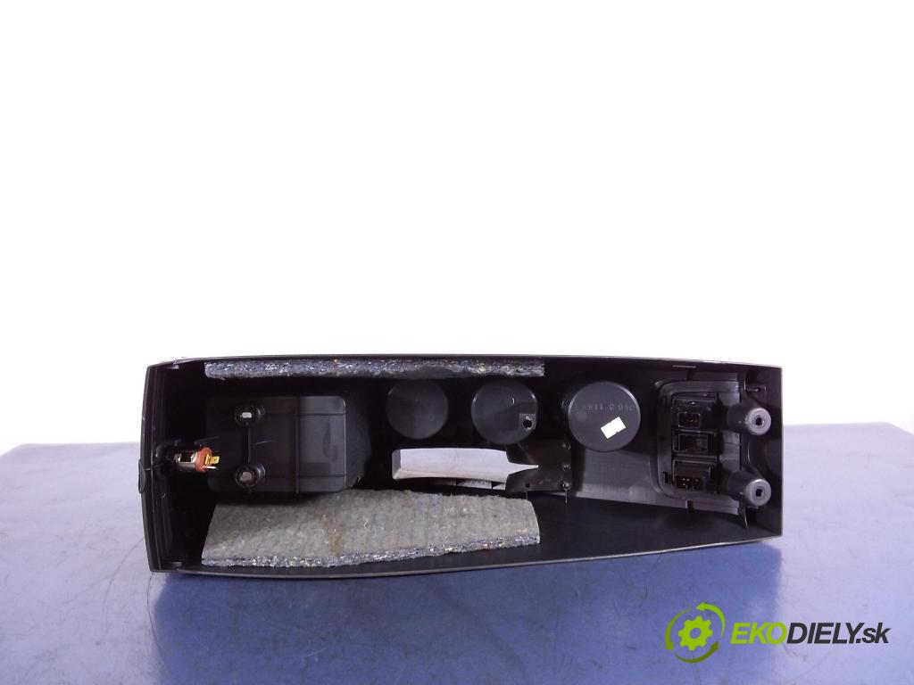 Toyota Corolla verso 2005 Tunel: Střední: 58911-0F010