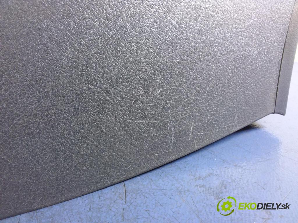 Toyota Corolla verso 2005 Tunel: Střední: 58911-0F010