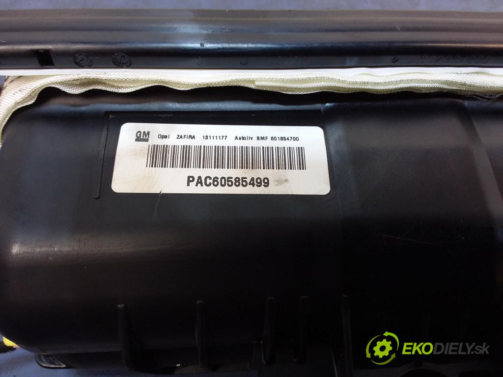Opel Zafira 2006 kokpit,pristrojová doska