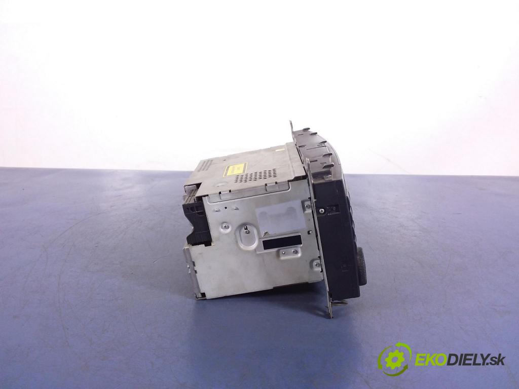 Mercedes C-klasa 2004 Radio I Navigácia: A2038273842