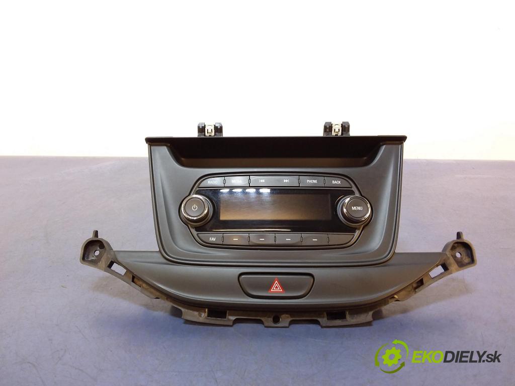 Opel Astra 2017 Radio I Navigácia: 557799431