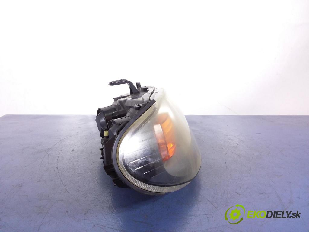 Nissan Almera 2005 Reflektor: v pravo: 215-1196R