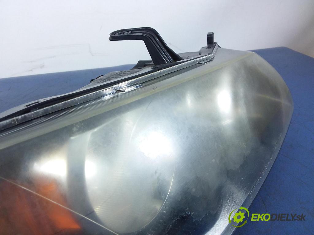 Nissan Almera 2005 Reflektor: v pravo: 215-1196R