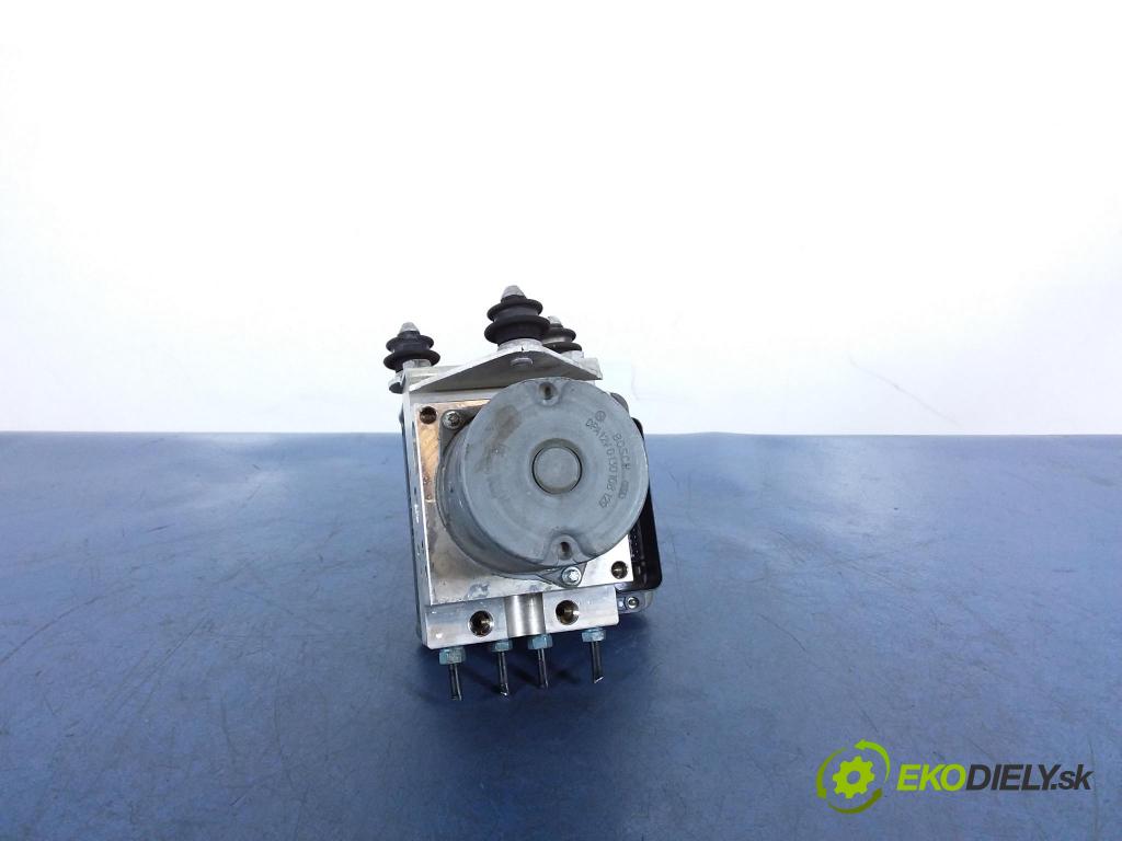 Audi A8 2013 čerpadlo ABS x 4H0907379E
