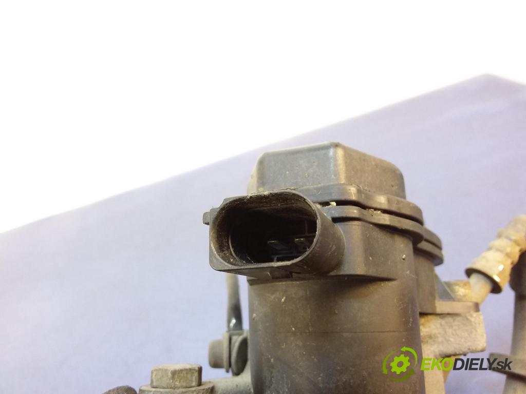 Audi A8 2013 brzdič brzdový zad Vľavo: