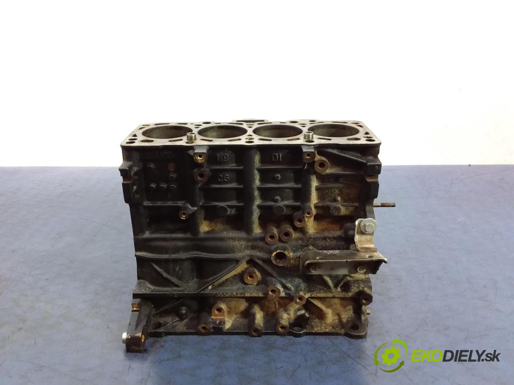 Vw Golf 2007 Blok Motor: 038021