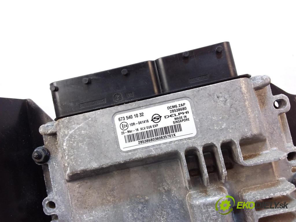 Ssangyong Xlv 2017 riadiaca jednotka Motor: 6735401032