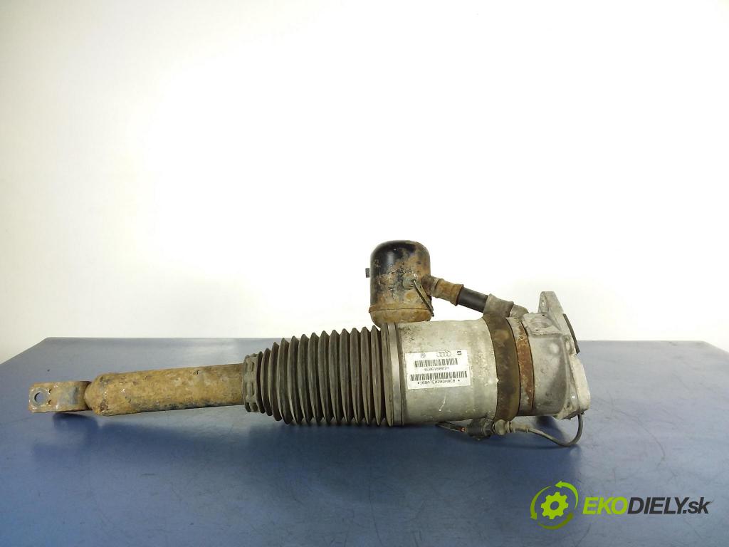 Audi A8 2002 tlmič zad Vľavo.: 4e0616002H
