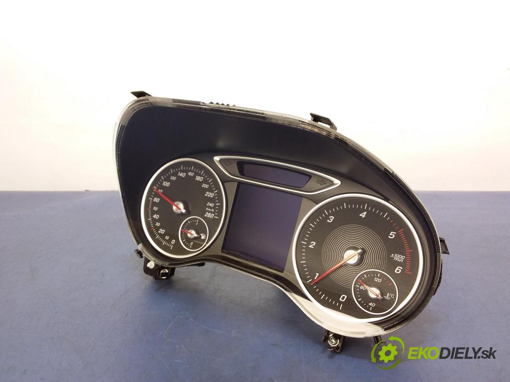 Mercedes A-klasa 2017 prístrojovka/ budíky a1769004704