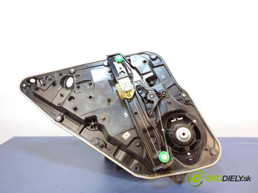 Mercedes A-klasa 2017 mechanismus stahování Sklenka: Zad: v pravo: A1767304400