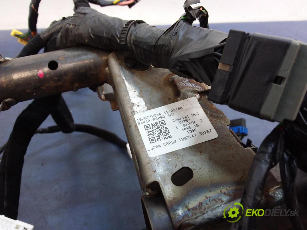 Kia Ceed 2014 kokpit,pristrojová doska 84410-A2000