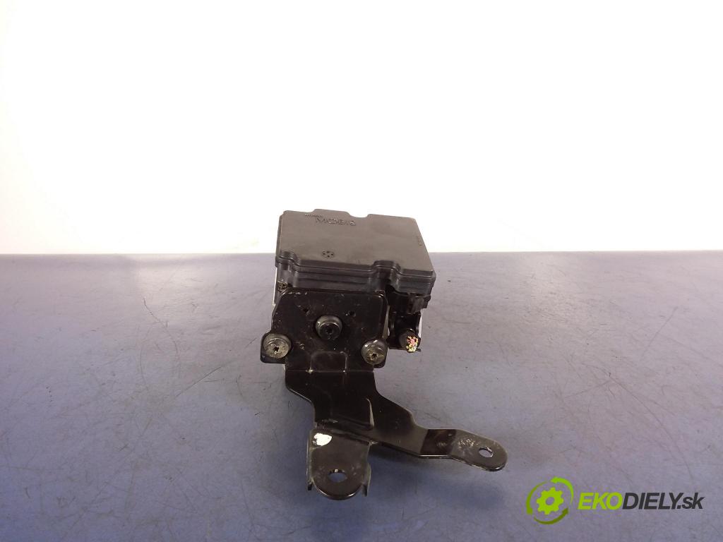 Kia Ceed 2014 čerpadlo ABS x 61589-45200