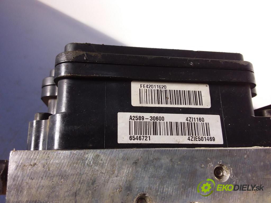 Kia Ceed 2014 čerpadlo ABS x 61589-45200