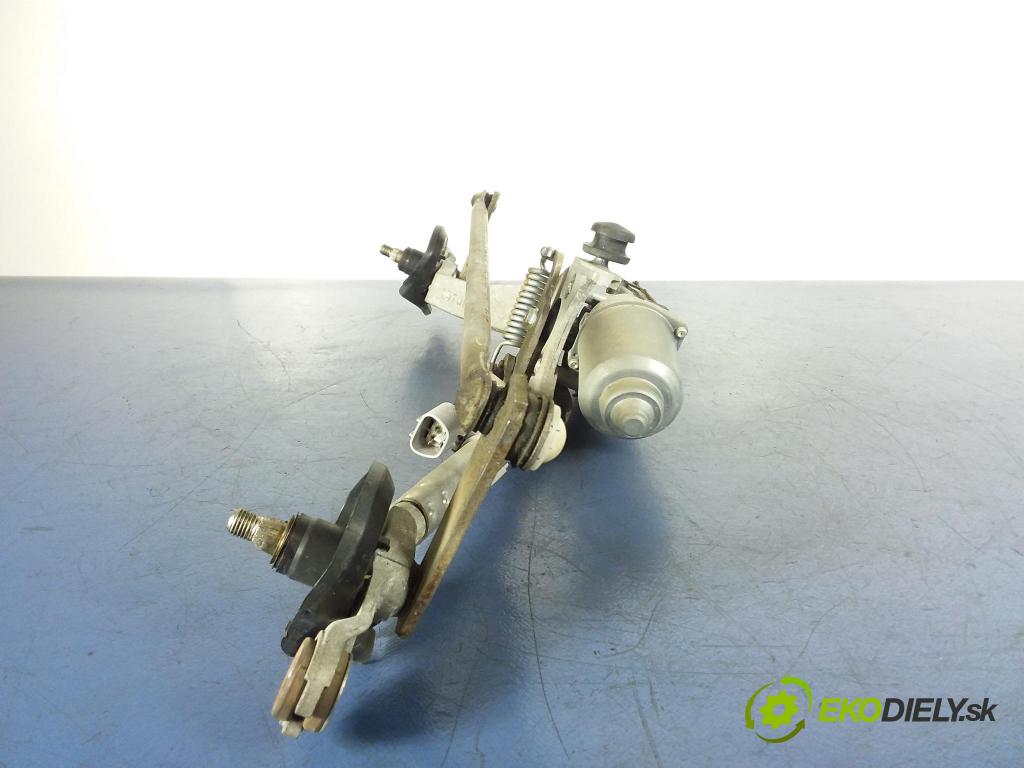 Toyota Auris 2007 mechanizmus motor: Stierače: Predné 85110-02190